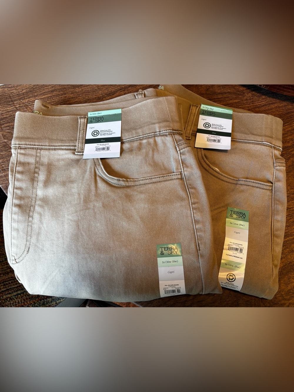 NWT TWO PAIR 1XL Terra & Sky Women's Pull On High Rise Capri Jeggings 23” Inseam